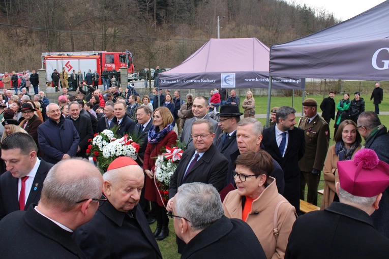 Pomnik góralki - Sprawiedliwej wśród Narodów Świata