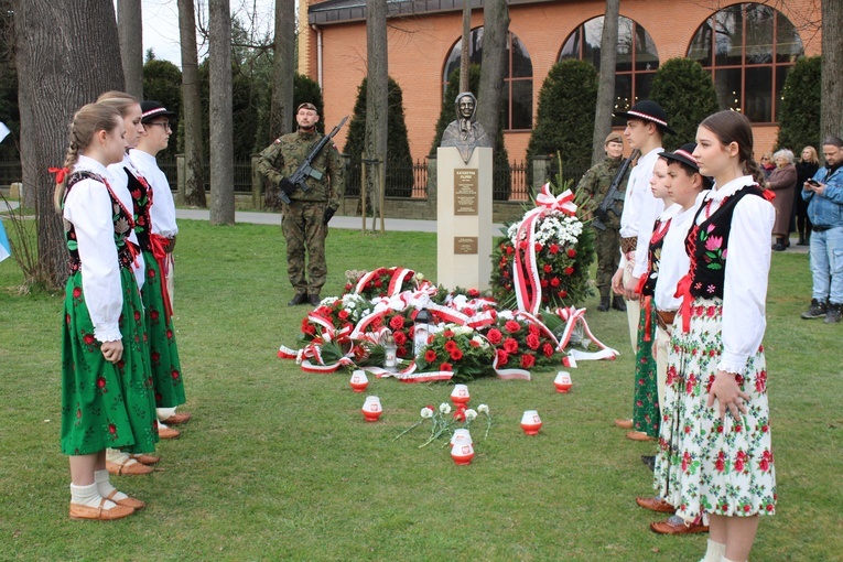 Pomnik góralki - Sprawiedliwej wśród Narodów Świata