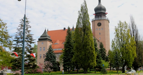 Co proponują kandydaci do ratusza?