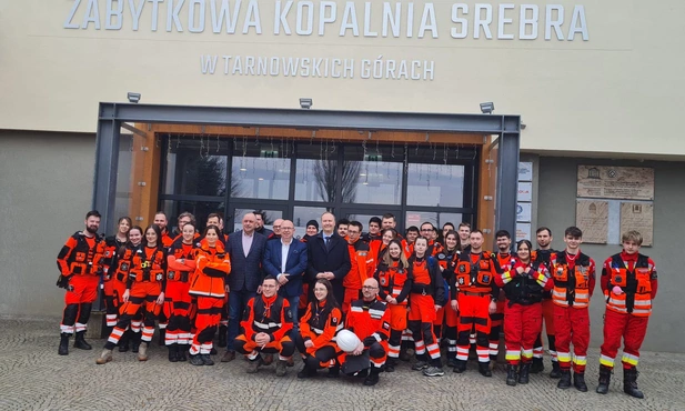 Tarnowskie Góry. "Kryptonim Kopalnia". Ćwiczenia strażaków, harcerzy i ratowników pod ziemią