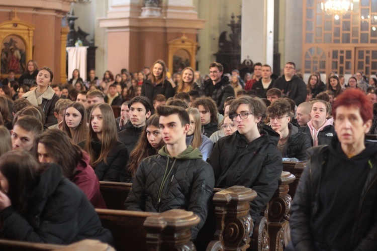 Nie jesteś (już) sam!