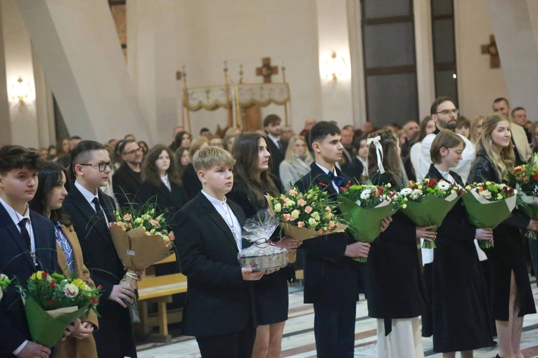 Dębica. Bierzmowanie w Miłosierdziu
