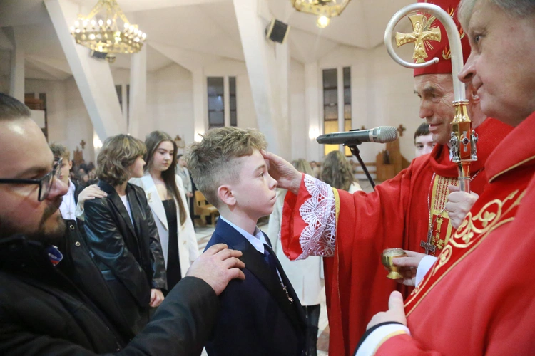 Dębica. Bierzmowanie w Miłosierdziu