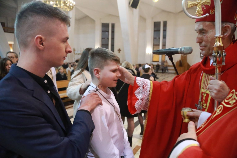 Dębica. Bierzmowanie w Miłosierdziu