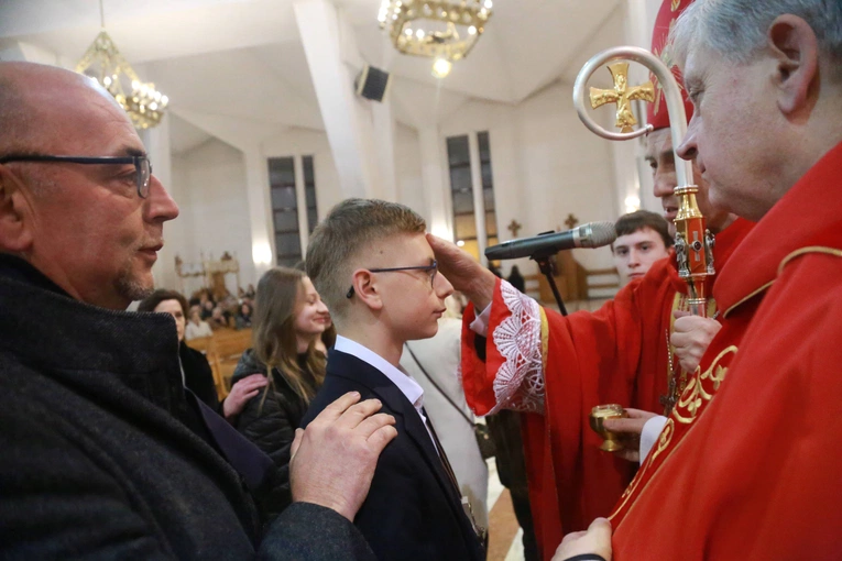 Dębica. Bierzmowanie w Miłosierdziu