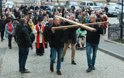 Droga Krzyżowa w intencji uzależnionych odbędzie się 15 marca.