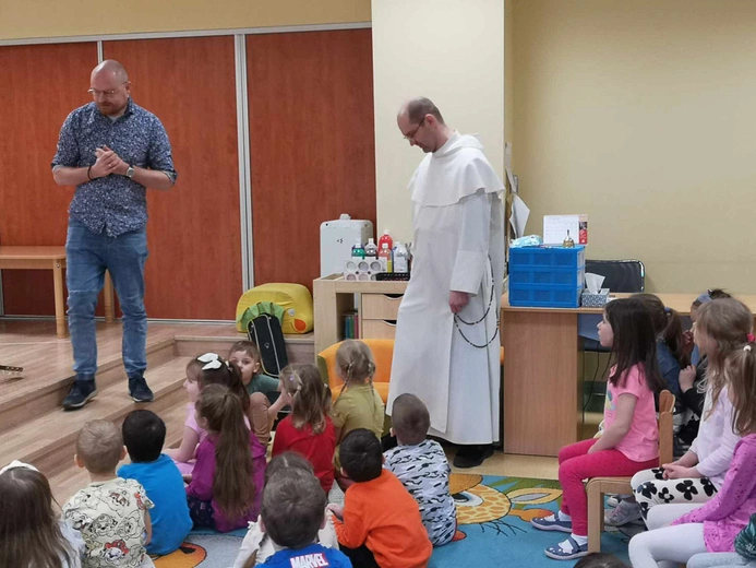 O Bożej miłości najmłodszym