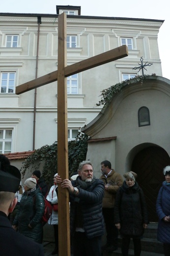 Droga Krzyżowa KWC ulicami lubelskiej Starówki.