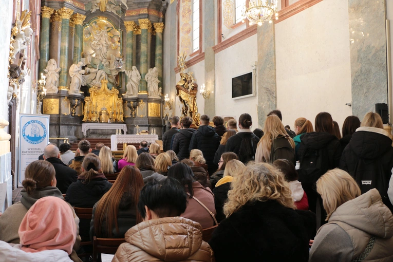 Jasna Góra. Pielgrzymka maturzystów - cz. 1