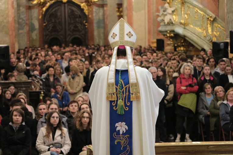 Jasna Góra. Pielgrzymka maturzystów - cz. 2