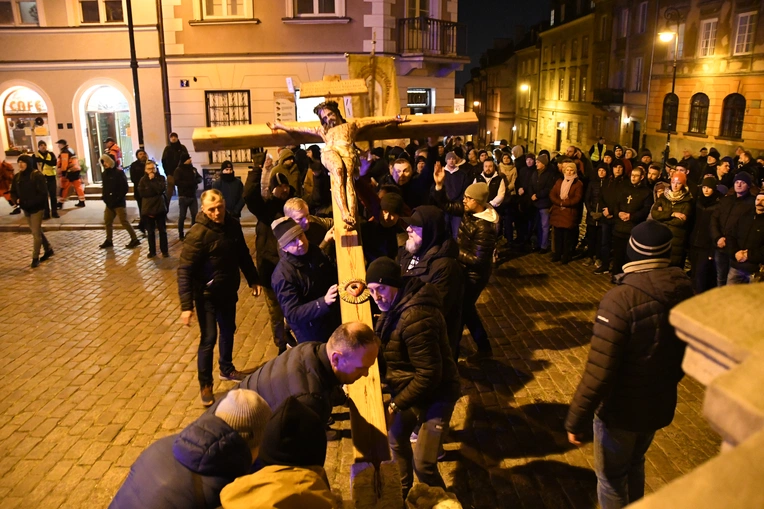 Męska Droga Krzyżowa za życiem