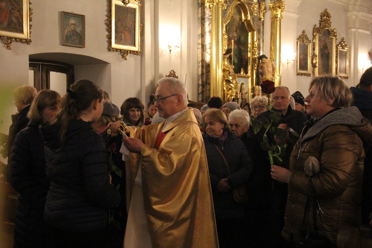 Zakliczyn. Wprowadzenie relikwii św. Rity do kościoła św. Idziego