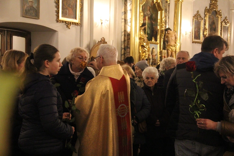 Zakliczyn. Wprowadzenie relikwii św. Rity do kościoła św. Idziego