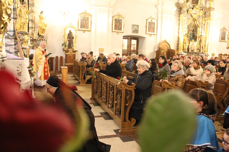 Zakliczyn. Wprowadzenie relikwii św. Rity do kościoła św. Idziego