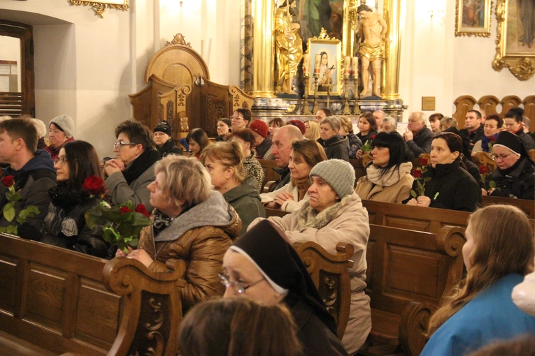 Zakliczyn. Wprowadzenie relikwii św. Rity do kościoła św. Idziego