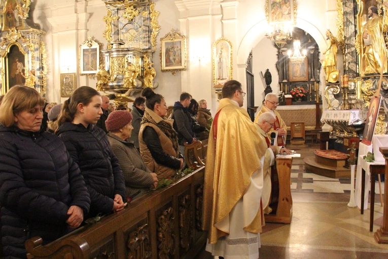 Zakliczyn. Wprowadzenie relikwii św. Rity do kościoła św. Idziego