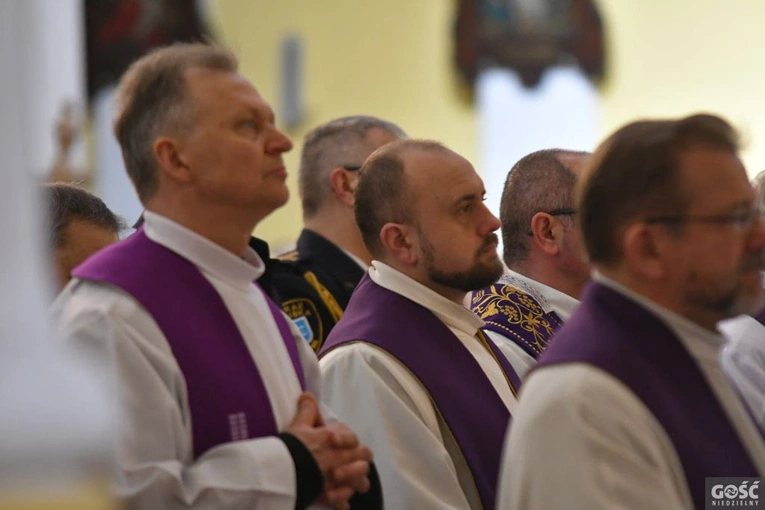 Wschowa pożegnała wieloletniego proboszcza fary