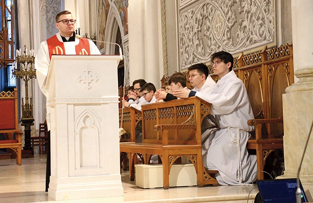 Odpowiedzialnym za wydarzenie był ks. Daniel Wiecheć.