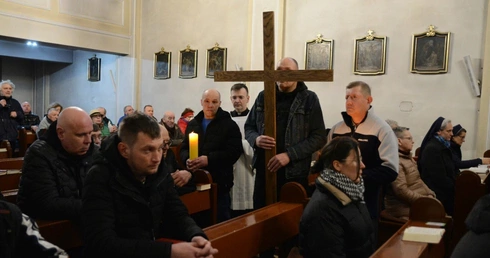 Droga Krzyżowa bezdomnych