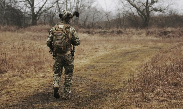 Ukraina: broniący ojczyzny żołnierze mają też potrzeby duchowe