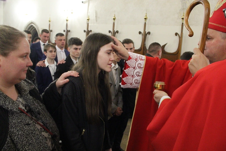 Bierzmowanie w bazylice św. Małgorzaty w Nowym Sączu