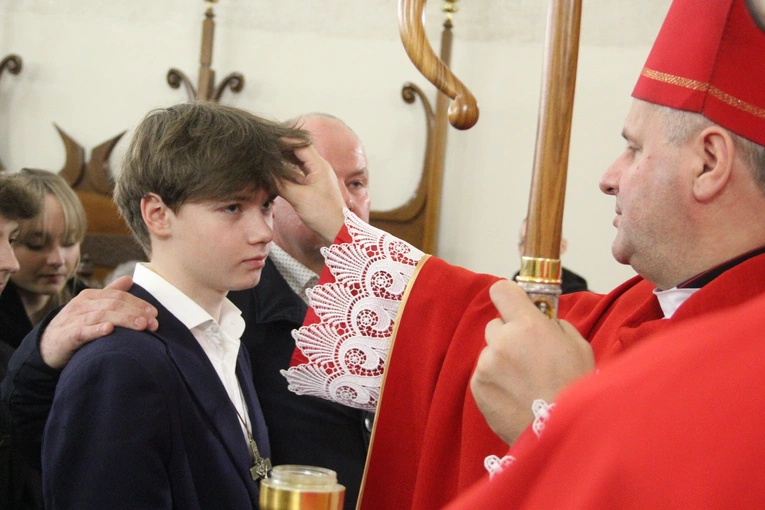 Bierzmowanie w bazylice św. Małgorzaty w Nowym Sączu