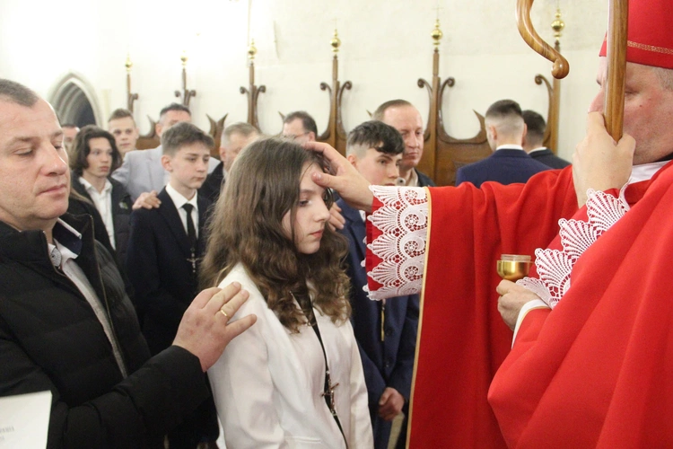 Bierzmowanie w bazylice św. Małgorzaty w Nowym Sączu