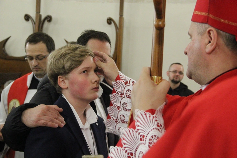 Bierzmowanie w bazylice św. Małgorzaty w Nowym Sączu