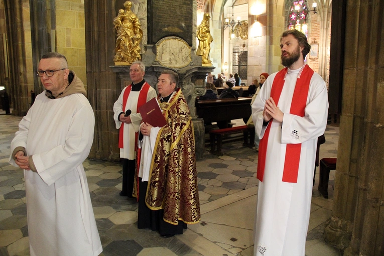 Archidiecezjalna Droga Krzyżowa osób chorych i z niepełnosprawnościami