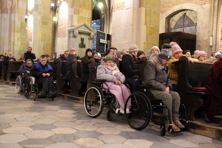 Archidiecezjalna Droga Krzyżowa osób chorych i z niepełnosprawnościami