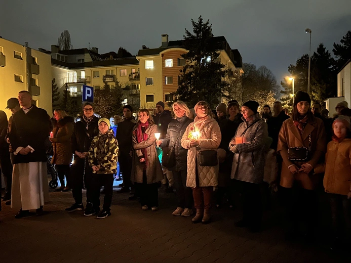 Droga Krzyżowa ulicami osiedla Krzyki we Wrocławiu