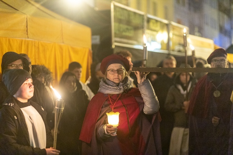 Droga Krzyżowa ulicam Świdnicy