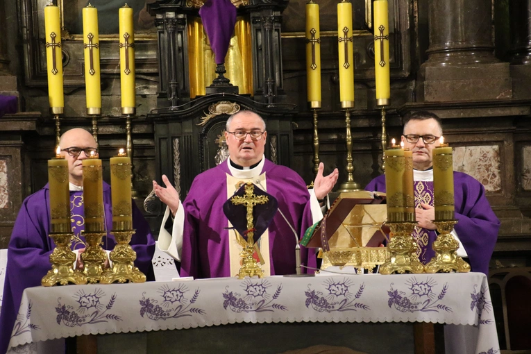 Płock. Droga Krzyżowa na Starym Mieście