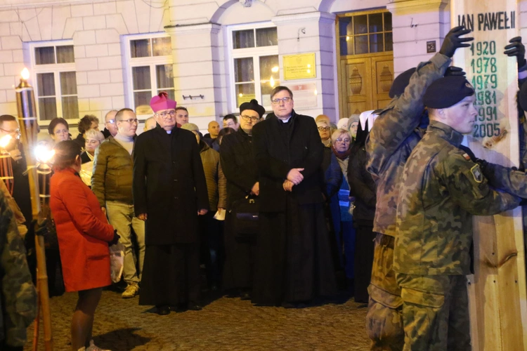 Płock. Droga Krzyżowa na Starym Mieście