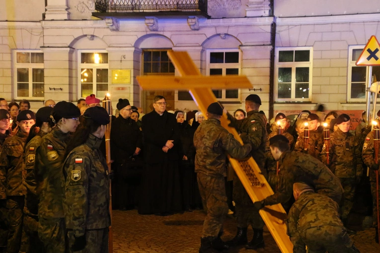 Płock. Droga Krzyżowa na Starym Mieście