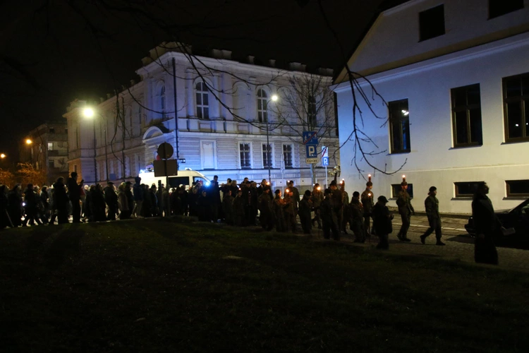 Płock. Droga Krzyżowa na Starym Mieście