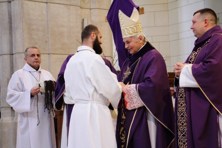 Błogosławieństwo nadzwyczajnych szafarzy Komunii Świętej 2024