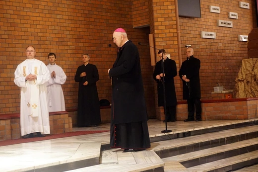 Eucharystia i spotkanie z abp. Rino Fisichellą