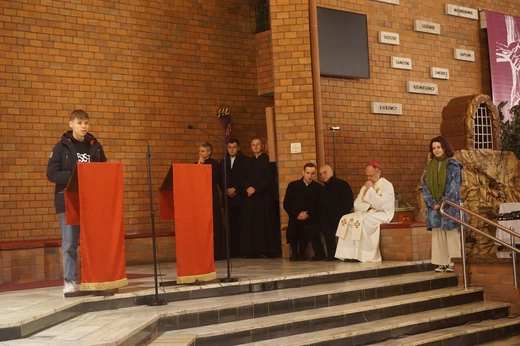 Eucharystia i spotkanie z abp. Rino Fisichellą