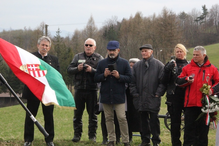 Tęgoborze. Pomnik dla mieszkańców Zawadki