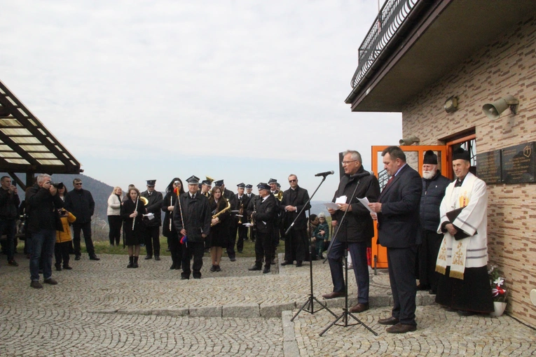 Tęgoborze. Pomnik dla mieszkańców Zawadki