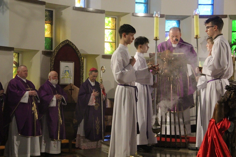 Tęgoborze. Pomnik dla mieszkańców Zawadki