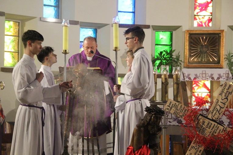 Tęgoborze. Pomnik dla mieszkańców Zawadki