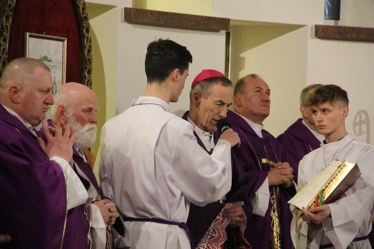 Tęgoborze. Pomnik dla mieszkańców Zawadki