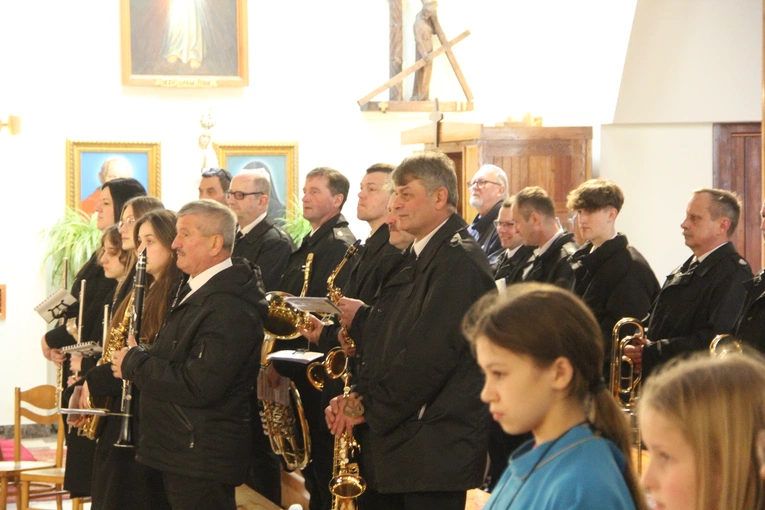 Tęgoborze. Pomnik dla mieszkańców Zawadki