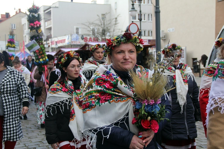 Parada Palm Wielkanocnych w Trzebnicy