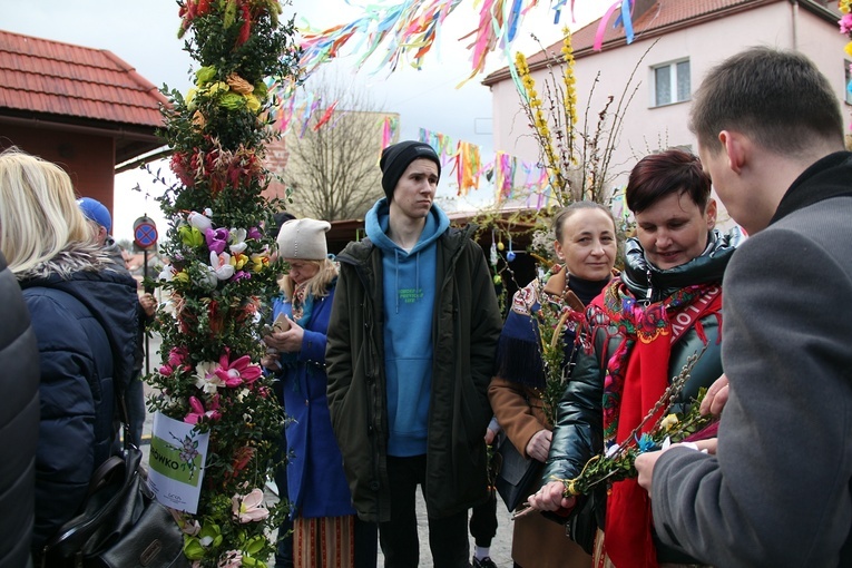 Parada Palm Wielkanocnych w Trzebnicy