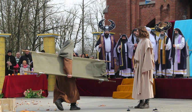 Piekary Śląskie. Zostało pokazane Chwalebne Misterium Męki Pańskiej