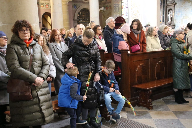 Płock. Niedziela Palmowa w katedrze