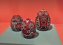 Jaja ceramiczne krymsko--tatarskie. Autorka: Marina Kurukchi. 